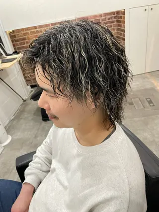 ミディアム カラー パーマ メンズ 💈メンズハイライト 南谷💈のヘアスタイル