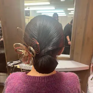 セミロング SHIORI💜口コ ミNo.1艶カラーのヘアスタイル