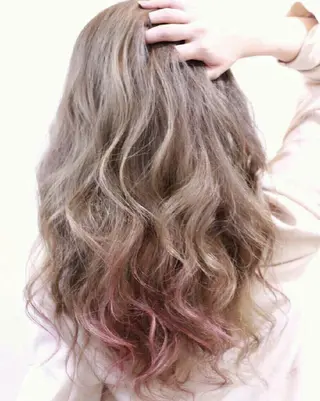 ロング カラー パーマ 大阪レミーエクステ チビ編み込みのヘアスタイル