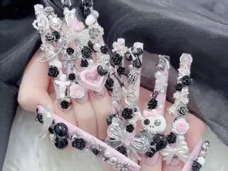 ネイル MochiMochi 🎀新宿／長さ出しのネイルデザイン