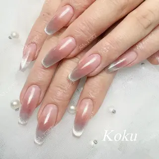 ネイル 🦋 Queenieのネイルデザイン