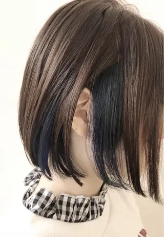 カラー 岩渕 由里香のヘアスタイル