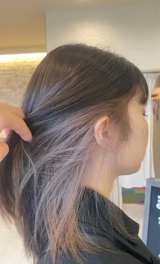 カラー GRANDEUR natsukiのヘアスタイル