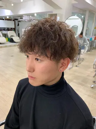 パーマ メンズ レイヤーカット 西村あきやのヘアスタイル