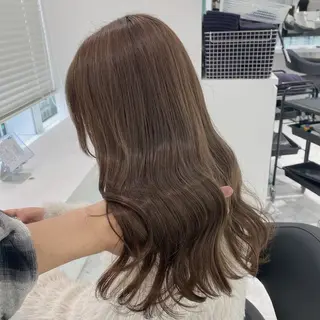 セミロング カラー ヘアアレンジ 🫧モテる💗ダメー ジレスハイトーン🫧のヘアスタイル