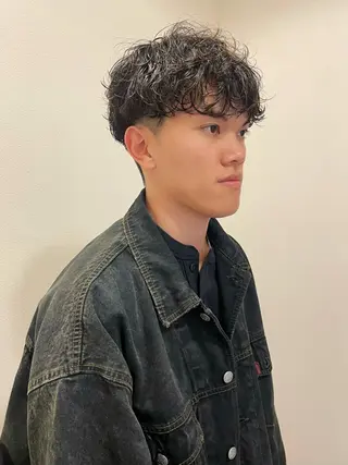 パーマ メンズ さと ちはるのヘアスタイル