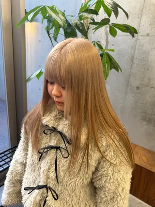 ロング 柔らかいハイトーン× 似合わせ/Yoheiのヘアスタイル
