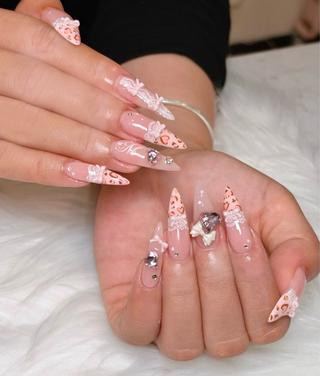 ネイル Aria Nail Beautyのネイルデザイン