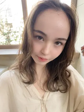 ミディアム カラー 🦖鶴岡 香純🦖のヘアスタイル
