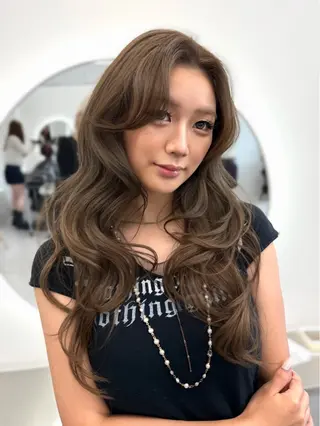 ロング カラー 💎艶髪ハイトーン yuukiのヘアスタイル