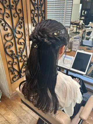 ヘアアレンジ ヘアアレンジ /カラー和田茉日琉のヘアスタイル