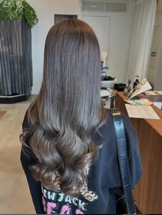 ロング カラー GRANDEUR natsukiのヘアスタイル
