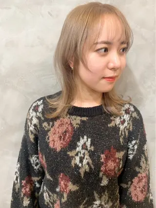ミディアム カラー 🌷あべまゆこ🌷 予約はお店アプリまでのヘアスタイル