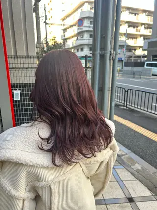 カラー 西村 優那のヘアスタイル