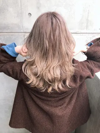 ミディアム レイヤーカット 小山 悠のヘアスタイル