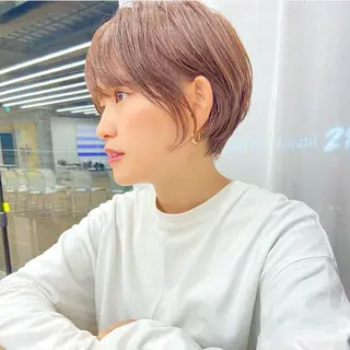 ショート 🩷透明感カラー 🩷レイヤー･ボブのヘアスタイル
