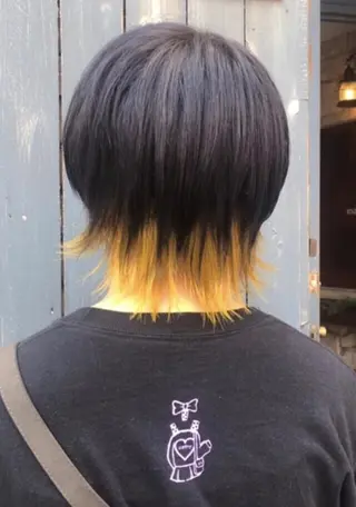 ショート カラー ブリーチ、パーマ 西部笑のヘアスタイル
