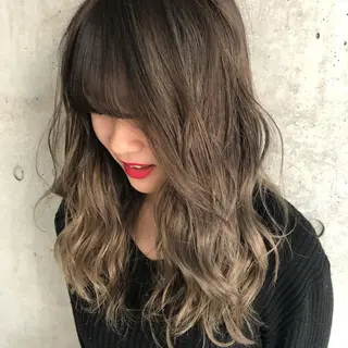 ロング カラー 東 みのりのヘアスタイル