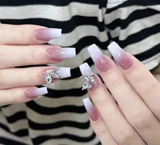 ネイル Pure&Rich Nailのネイルデザイン