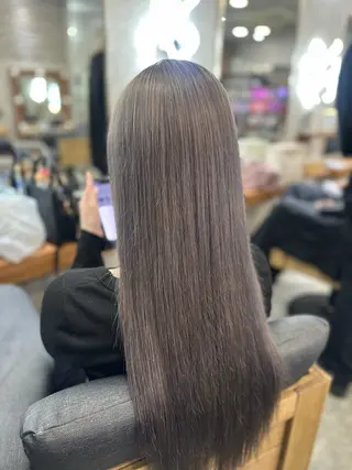 ロング MOURI CHISATOのヘアスタイル