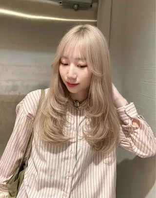 ロング 遠田 彩那のヘアスタイル