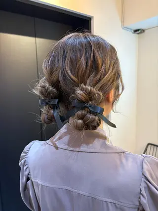 セミロング ヘアアレンジ 艶ピンク*ヘアセット 🌙shioriのヘアスタイル