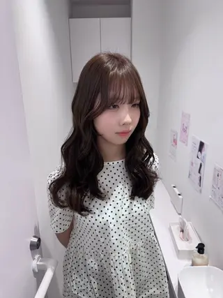 セミロング 透明感カラー🫧⌇ AO🫐🩵のヘアスタイル