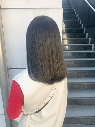 ミディアム カラー 🫧艶ダブルカラー ブリーチ🫧トモヤのヘアスタイル