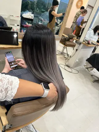 ロング 鈴木 妃帆未のヘアスタイル
