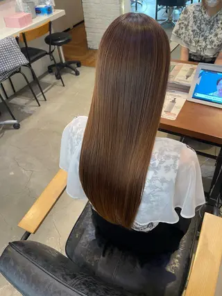 ロング 平栗 篤のヘアスタイル