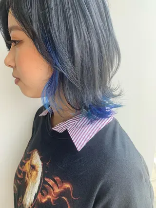カラー 💜ショート💜 ウルフ、ボブ二色亜美のヘアスタイル