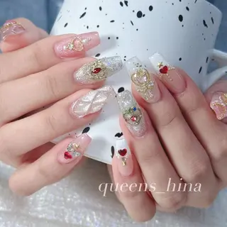 ネイル Queens テイのネイルデザイン