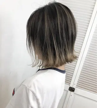 ミディアム カラー ブリーチカラーレイヤ ーカット🦋annaのヘアスタイル