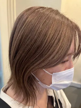 セミロング 暖色*ベージュ *くらたあやかのヘアスタイル