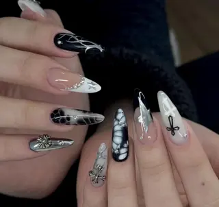ネイル エリ🫧 nail池袋東口のネイルデザイン