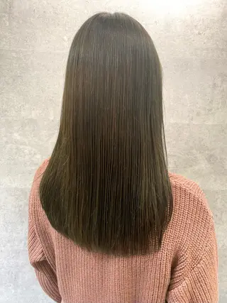セミロング カラー 𝑺𝒂𝒌𝒊 🩶マンツーマン施術のヘアスタイル