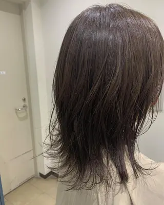 ミディアム カラー YANO MIZUKIのヘアスタイル