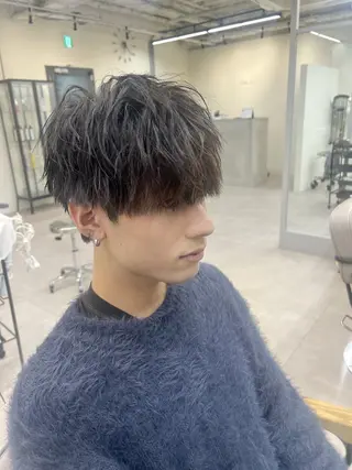 パーマ メンズ メンズ レイヤー ウルフ 弓木啓輔のヘアスタイル