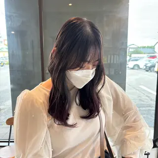 セミロング カラー 小木曽 里華のヘアスタイル
