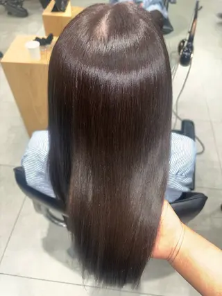セミロング 前田 愛音のヘアスタイル