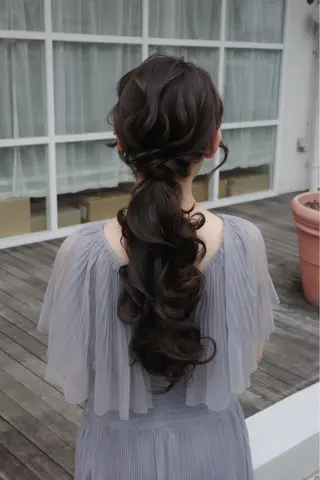 ロング カラー ヘアアレンジ hiide sisiのヘアスタイル