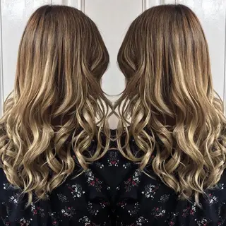 ロング Shiho お洒落な エクステ♡ハイトーンのヘアスタイル