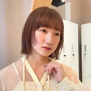 ショート カラー 顔まわり🥨レイヤー /透明感/水口舞奈のヘアスタイル