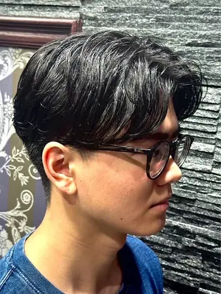 ミディアム パーマ メンズ 安田 遥のヘアスタイル
