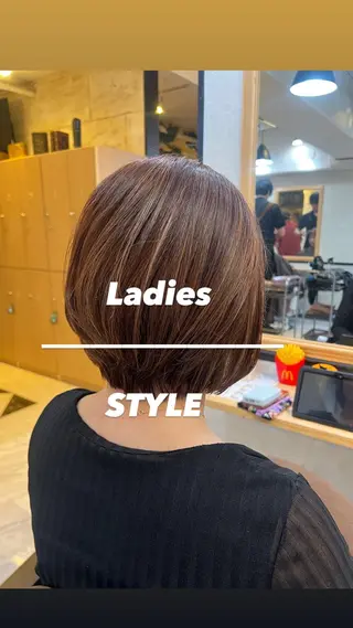 ショート カラー 大人デザイン 🍃MORIKA🍃のヘアスタイル