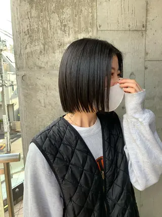 ショート カラー ミルクティーベージュ ブリーチ 店長 清水のヘアスタイル