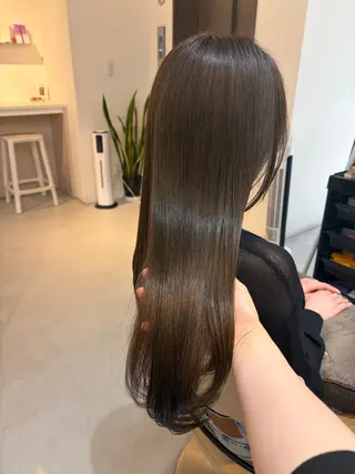 ロング ✨色持ちの良い艶 カラー✨蟹江真世のヘアスタイル