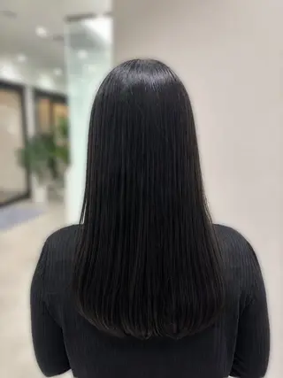 ロング 彦坂 優月のヘアスタイル