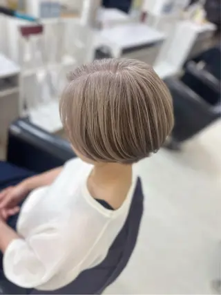 ショート カラー YURI ✨のヘアスタイル