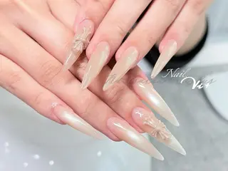 ネイル ✨Nailsalon Vi+✨のネイルデザイン